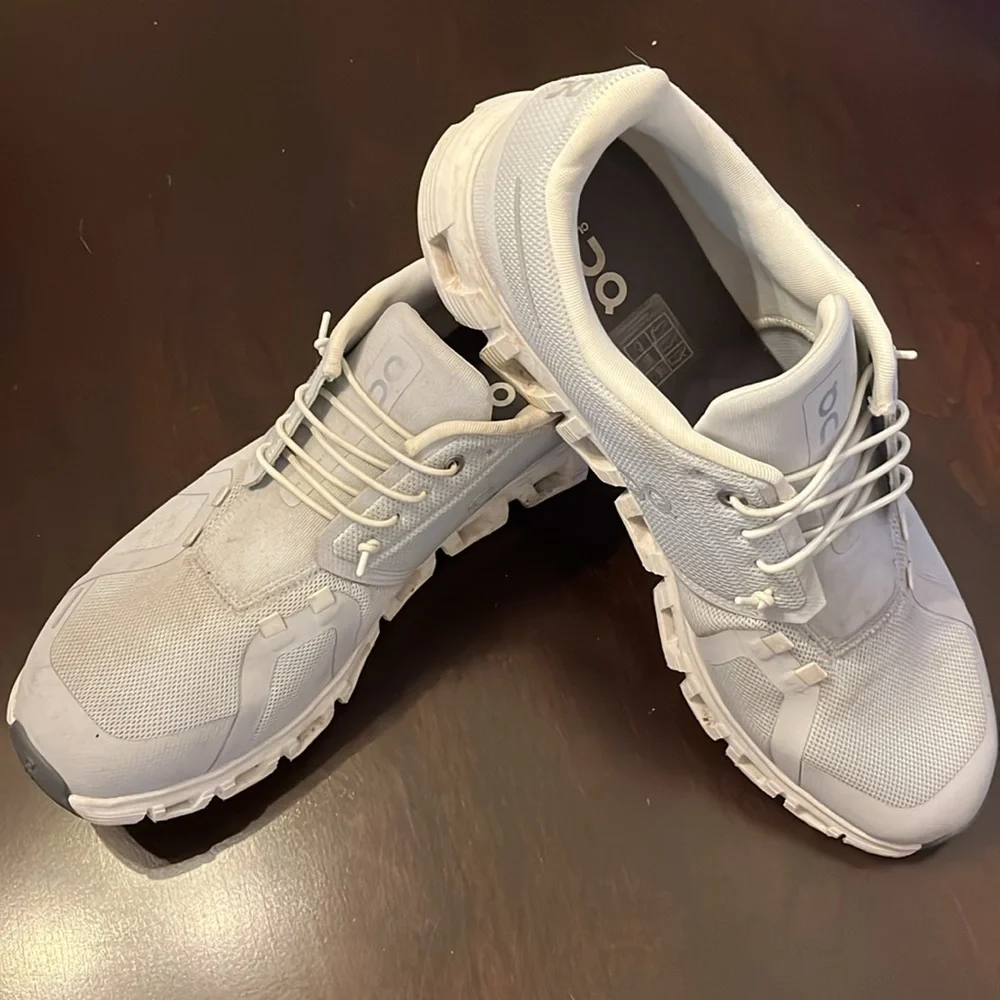 On Cloud Mens shoes